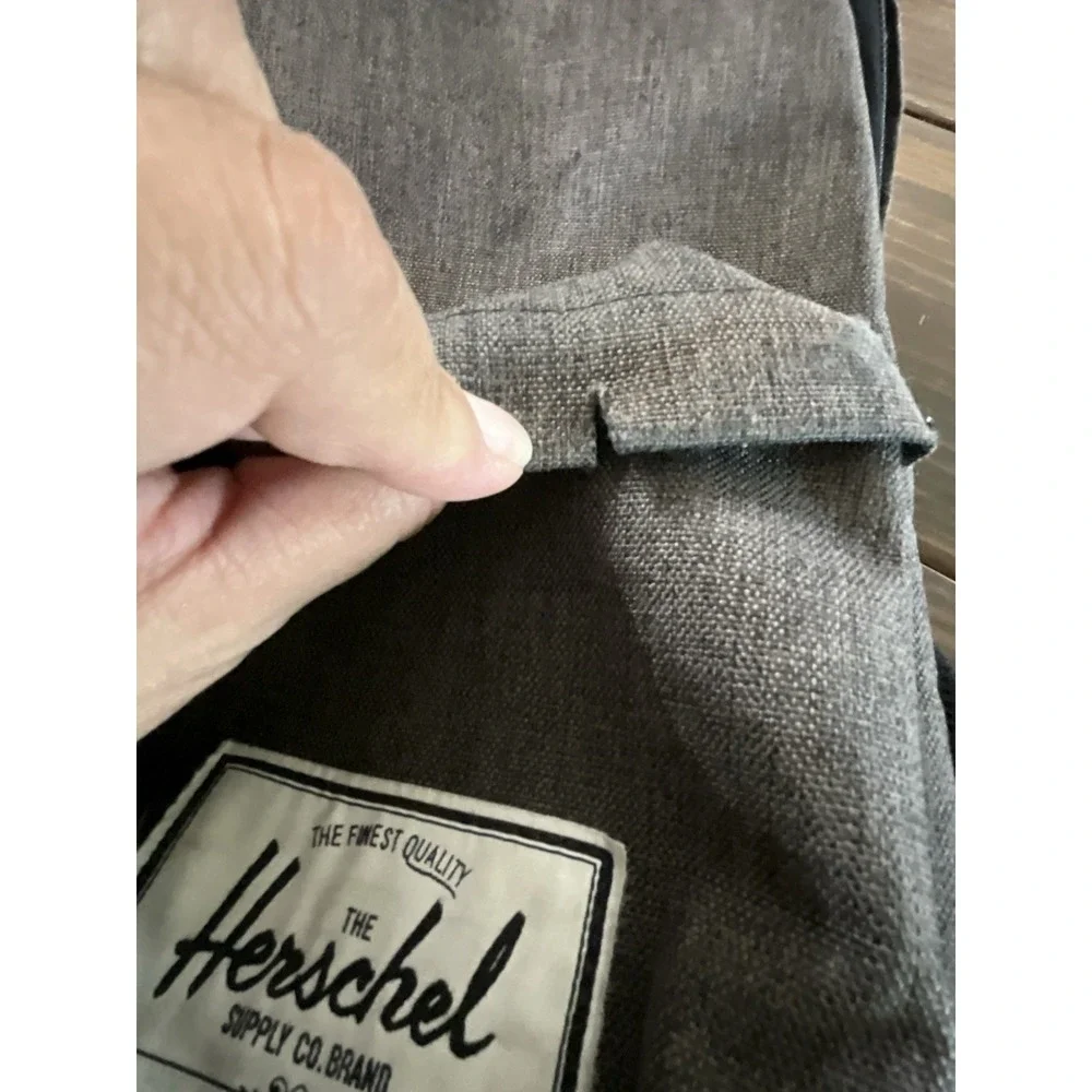 Herschel Supply Co. Gray Backpack Laptop Pocket Minor‎ Flaws 17x11x5.5
